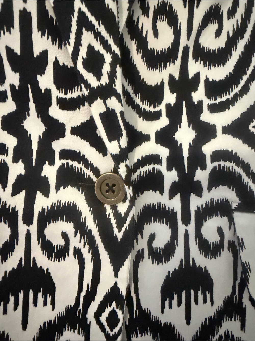 Jones New York Stretch Black and White Ikat-Style Abstract Blazer size 6 - Picture 5 of 16
